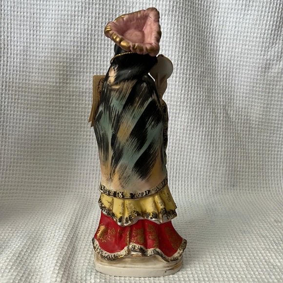 Capodimonte Masked Queen - Picture 2 of 5